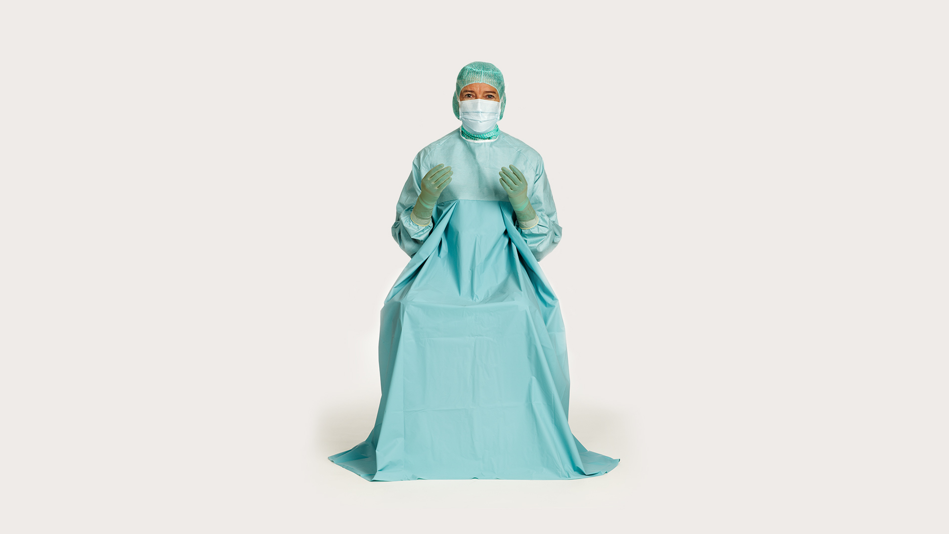 chirurgienne portant la blouse opératoire urologique BARRIER Classic
